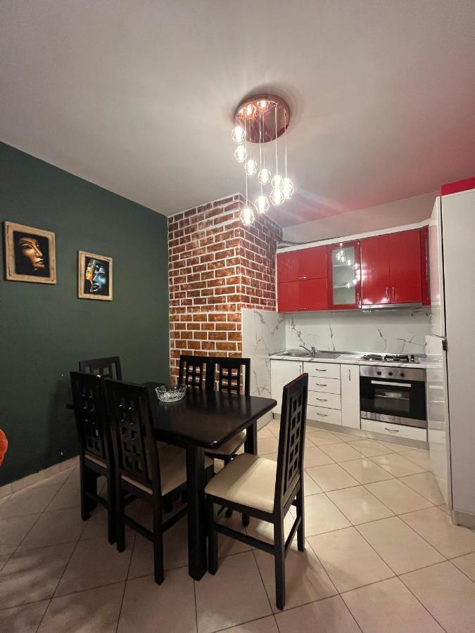 Aura Skanderbeg Square Apartments Tirana Eksteriør billede