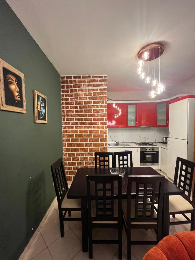Aura Skanderbeg Square Apartments Tirana Eksteriør billede