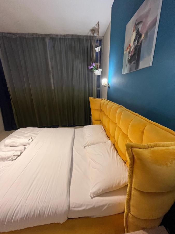 Aura Skanderbeg Square Apartments Tirana Eksteriør billede