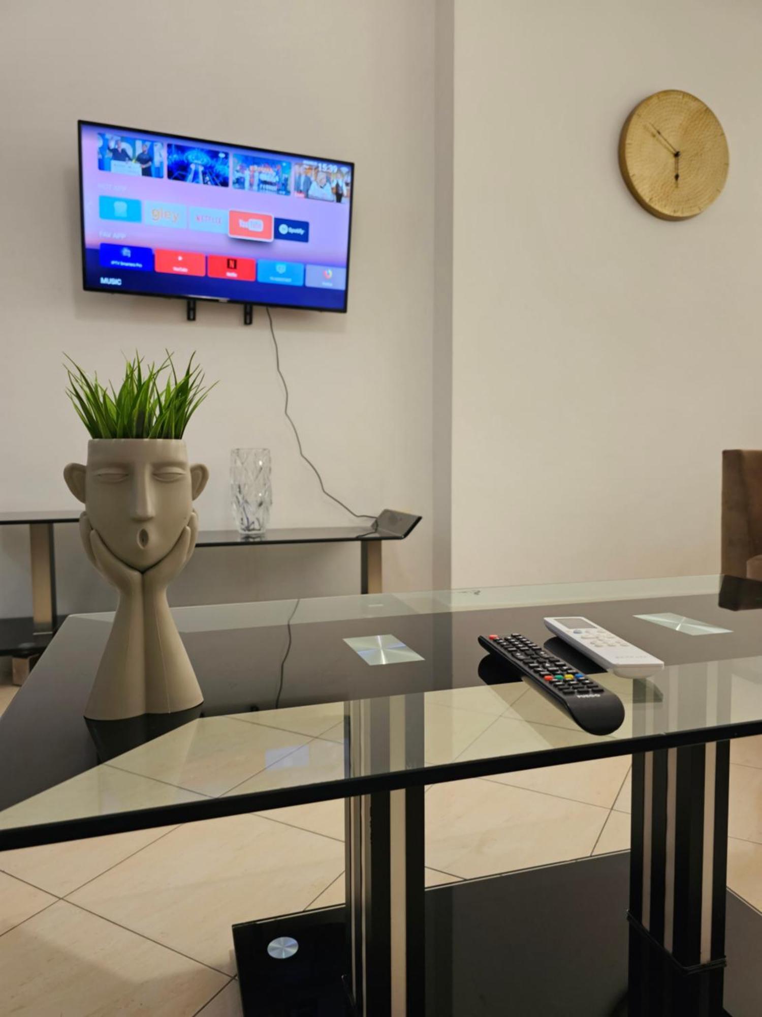 Aura Skanderbeg Square Apartments Tirana Eksteriør billede