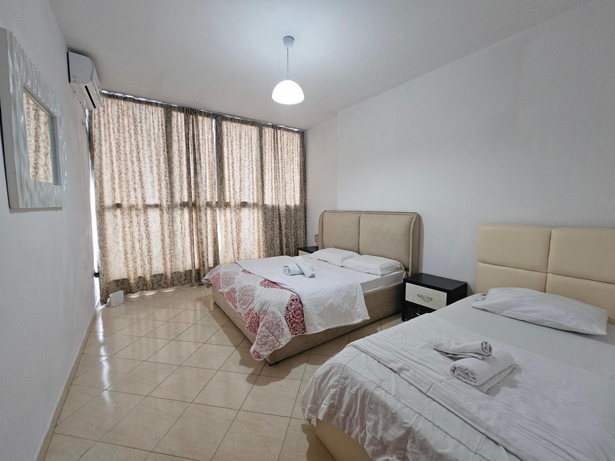 Aura Skanderbeg Square Apartments Tirana Eksteriør billede