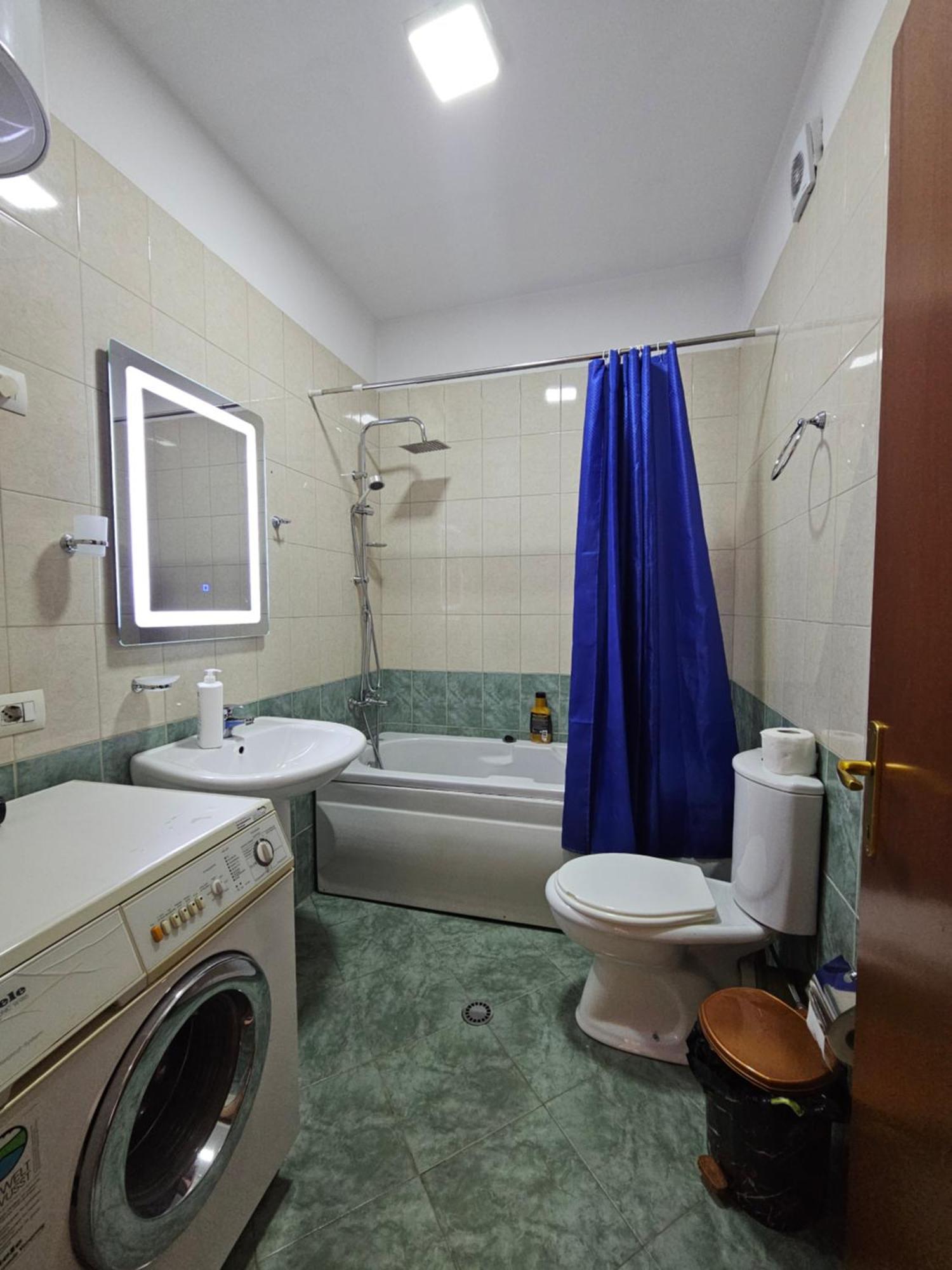 Aura Skanderbeg Square Apartments Tirana Eksteriør billede
