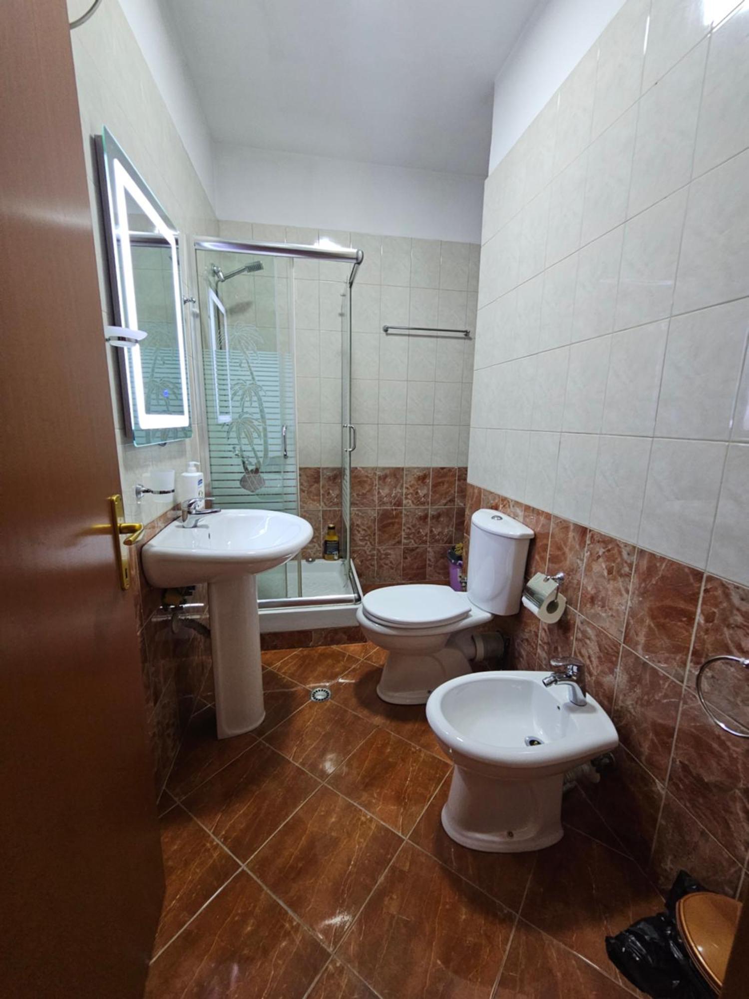 Aura Skanderbeg Square Apartments Tirana Eksteriør billede