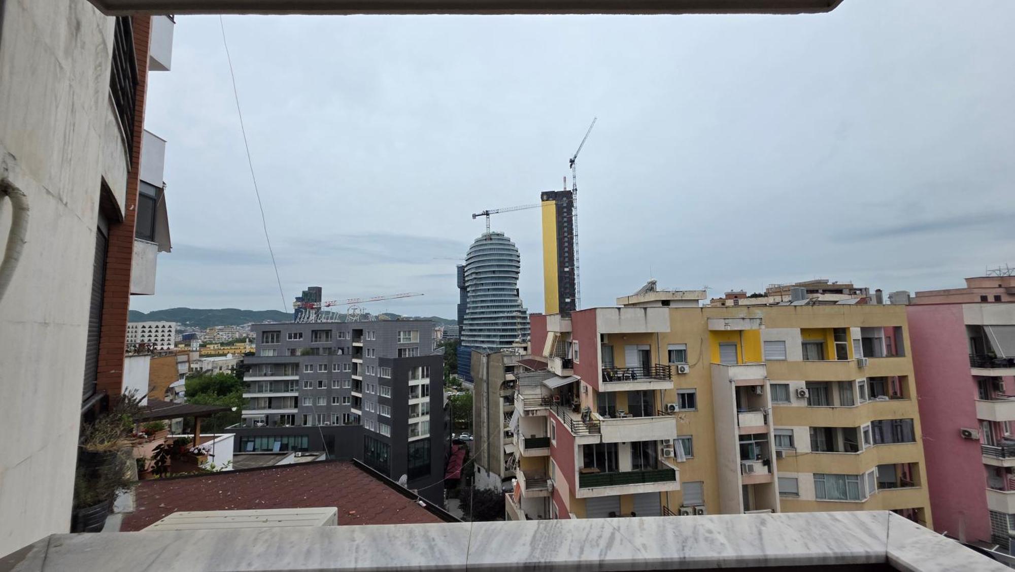 Aura Skanderbeg Square Apartments Tirana Værelse billede