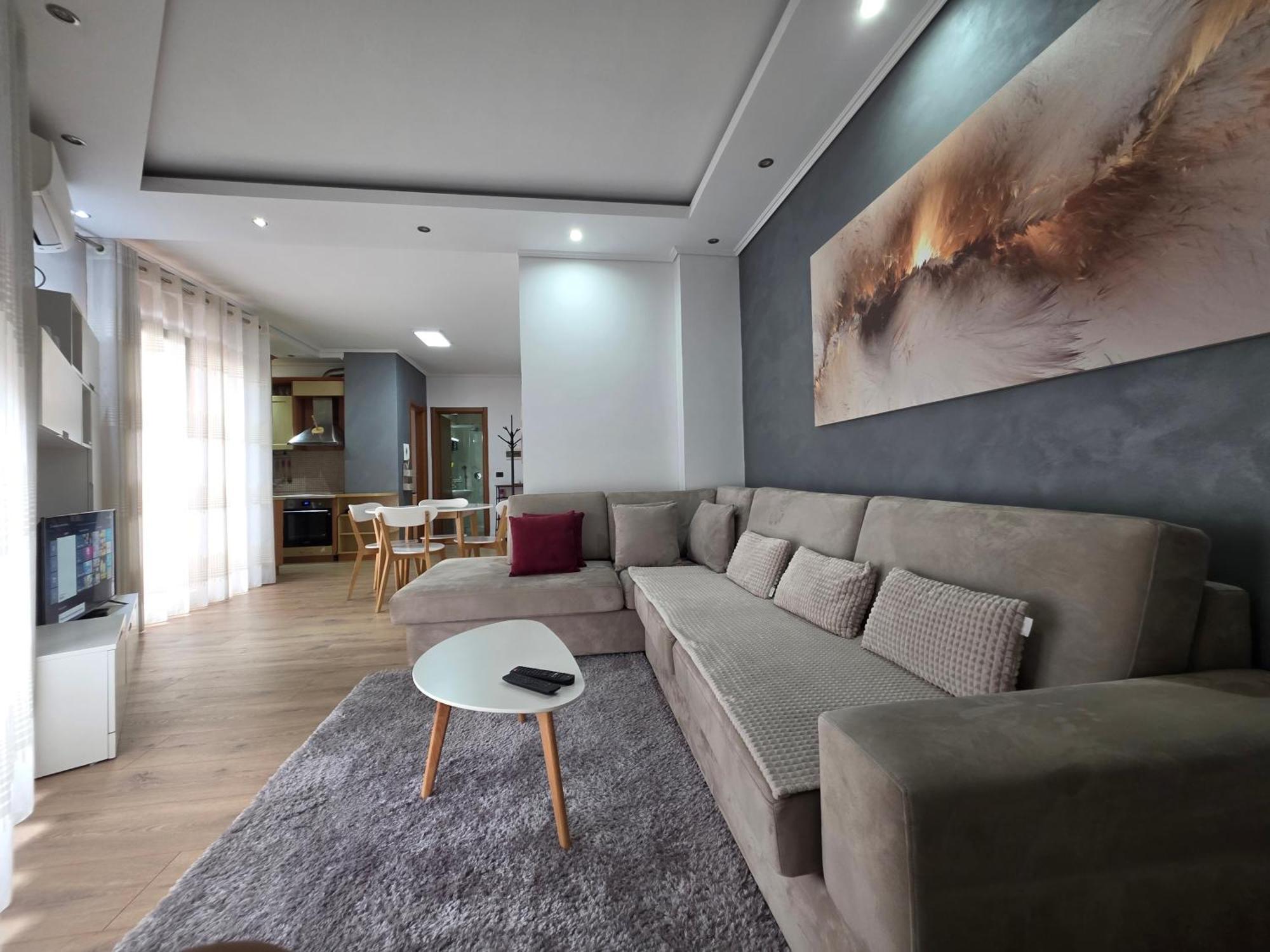 Aura Skanderbeg Square Apartments Tirana Eksteriør billede